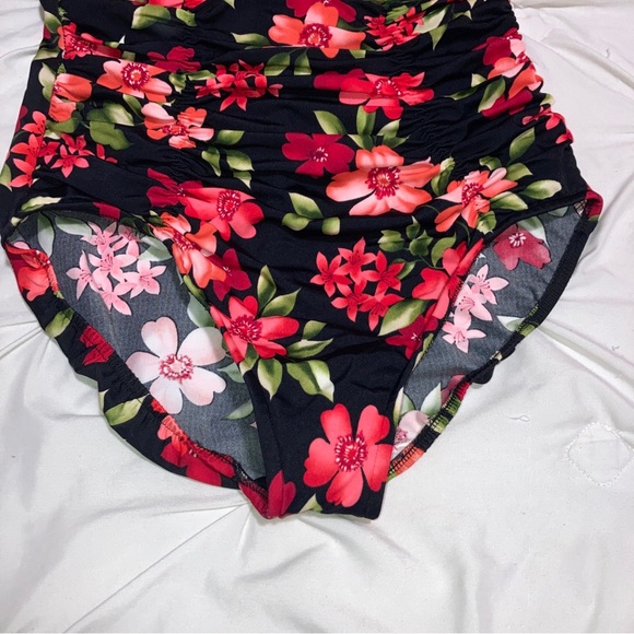 Lands End Sz 18 Colorful Black Red Floral Puckered Underwire Swim Suit Slimming - Picture 5 of 7